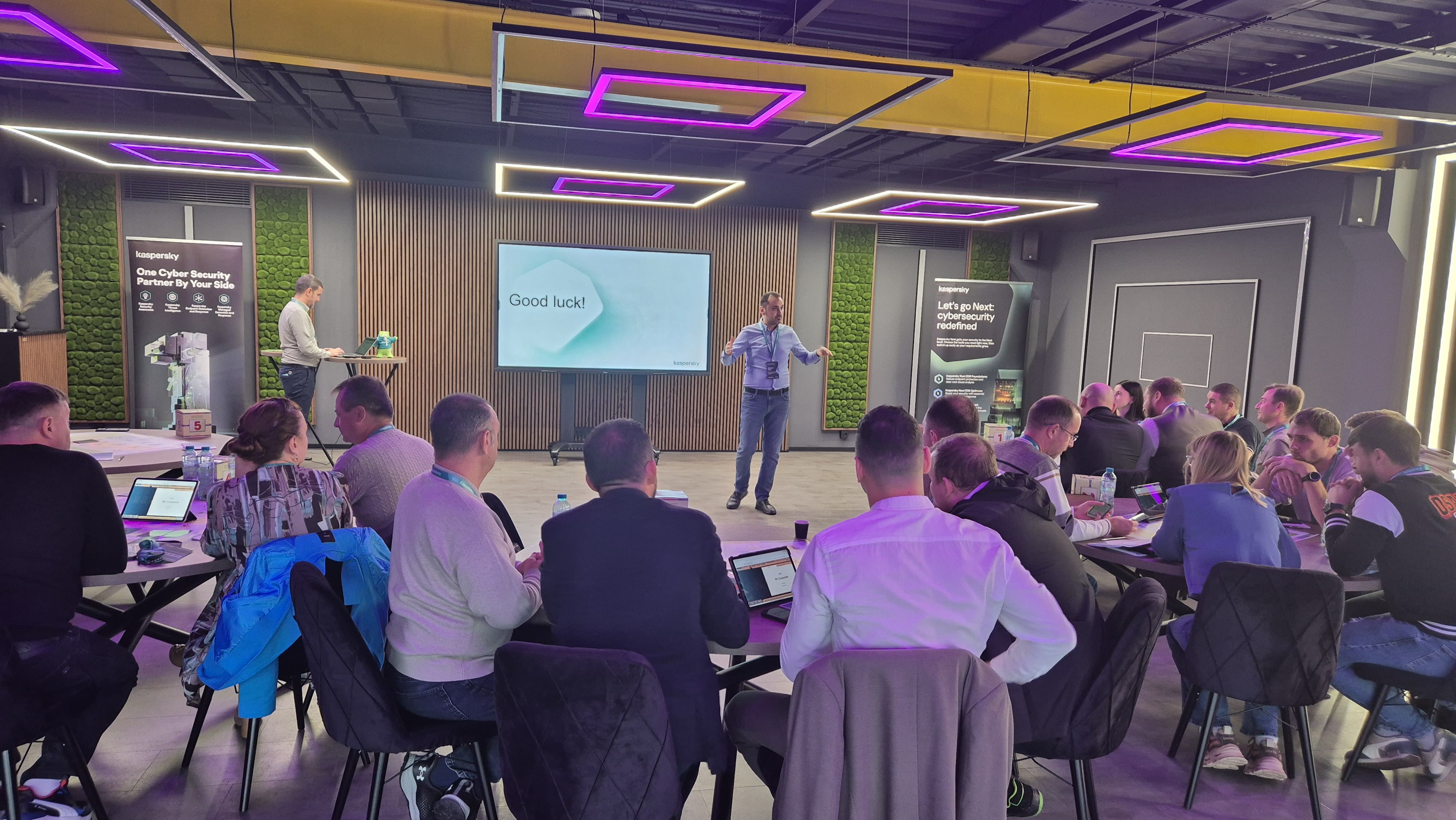 BTS PRO și Kaspersky au organizat trainingul interactiv Kaspersky Interactive Protection Simulation